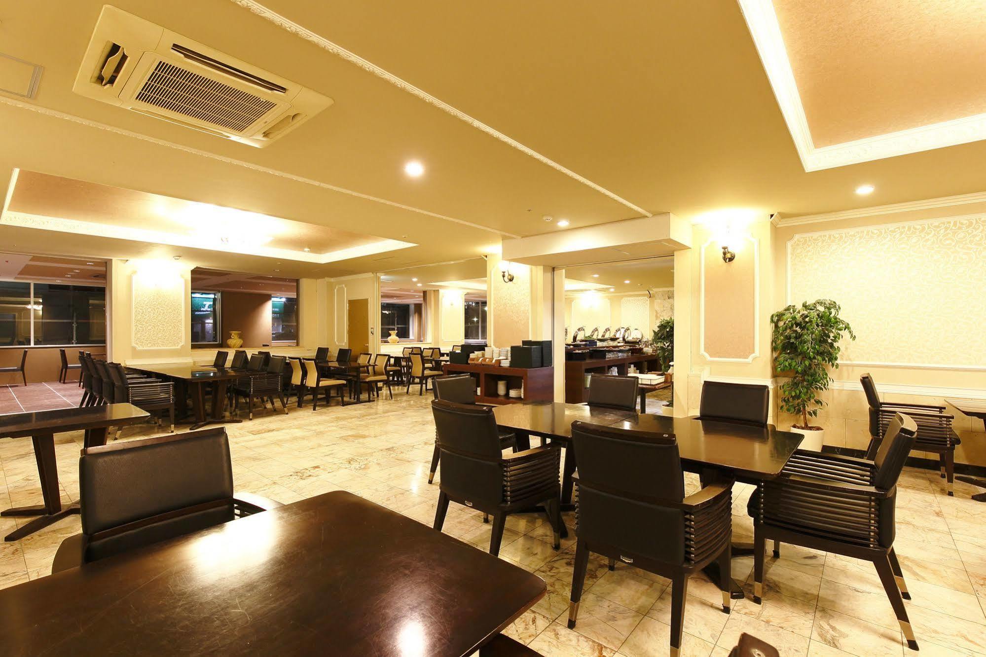 Spring Sunny Hotel Nagoya Tokoname Bagian luar foto